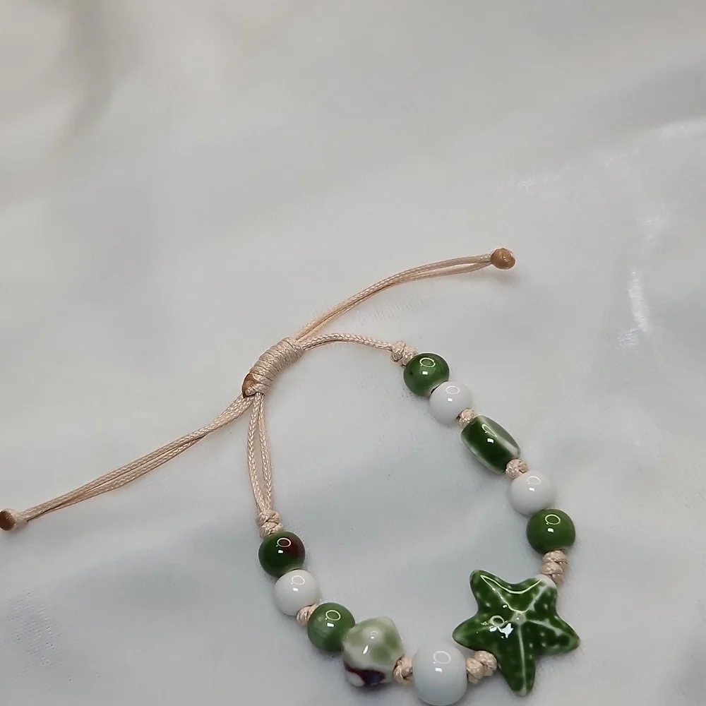 Green Starfish Ceramic Bead Bracelet Adjustable Corded NWOT Fashion Jewelry
